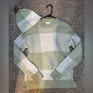 Christian Siriano Sweater and Hat Set light green and white, size small